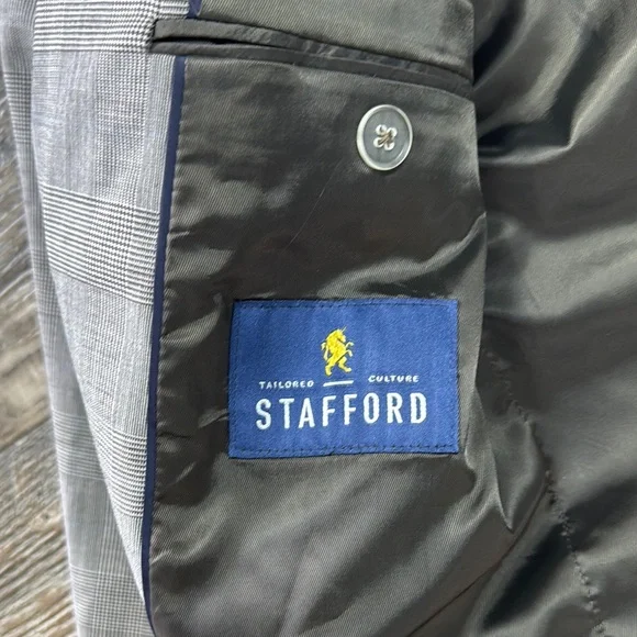 Stafford Gray Plaid Men Blazer , 44 Regular Classic Fit